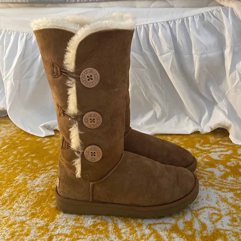 Uggs size 8